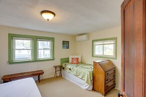 Spacious Lakeside Cottage - 2 Miles to Marblehead!