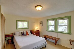 Spacious Lakeside Cottage - 2 Miles to Marblehead!