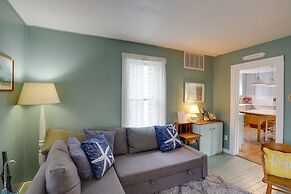 Spacious Lakeside Cottage - 2 Miles to Marblehead!