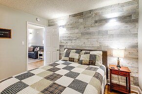 Gatlinburg Condo w/ Smoky Views: Walk to Town!