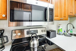 Gatlinburg Condo w/ Smoky Views: Walk to Town!