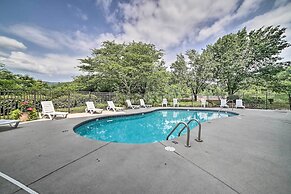 Gatlinburg Condo w/ Smoky Views: Walk to Town!