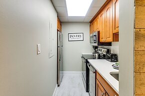Gatlinburg Condo w/ Smoky Views: Walk to Town!