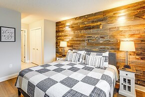 Gatlinburg Condo w/ Smoky Views: Walk to Town!