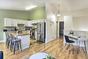 Stunning Anchorage Townhome ~ 5 Mi to Dtwn!