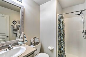 Stunning Anchorage Townhome ~ 5 Mi to Dtwn!