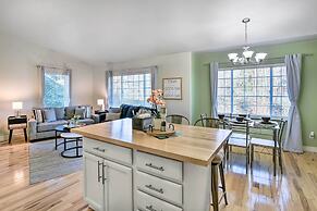 Stunning Anchorage Townhome ~ 5 Mi to Dtwn!