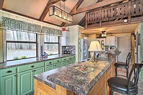 Douglas Lake Cabin w/ Mountain-view Deck & Grill