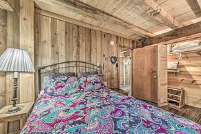 Tree-lined 'polly's Perch' w/ Mountain Views!