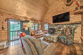 Tree-lined 'polly's Perch' w/ Mountain Views!