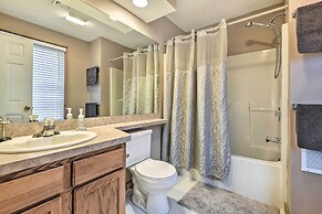 Tannersville Cozy Home w/ Deck, 1 Mi to Camelback!