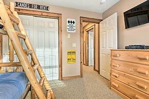 Tannersville Cozy Home w/ Deck, 1 Mi to Camelback!