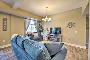 Grand Haven Condo - Walk to Nearby Hot Spots!
