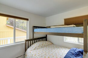 Cozy Anchorage Retreat < 4 Mi to Downtown!