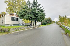 Cozy Anchorage Retreat < 4 Mi to Downtown!