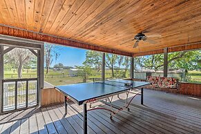 Family-friendly Home w/ Deck by Rainbow Springs!