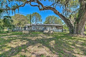 Family-friendly Home w/ Deck by Rainbow Springs!