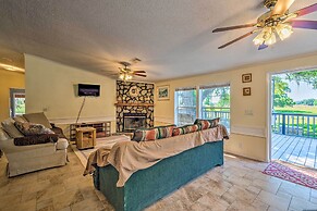 Family-friendly Home w/ Deck by Rainbow Springs!