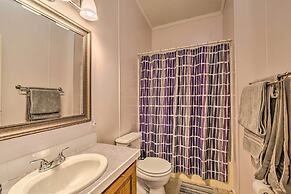 Family-friendly Home w/ Deck by Rainbow Springs!