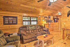 Hooah Cabin Retreat w/ Grill & Step-free Access
