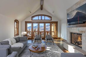 Luxurious Ski-in/ski-out Telluride Penthouse!