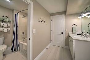 Bright & Airy Home: Chef's Kitchen & Pro Decor!