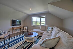 Bright & Airy Home: Chef's Kitchen & Pro Decor!