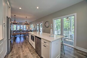 Bright & Airy Home: Chef's Kitchen & Pro Decor!