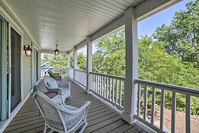 Bright & Airy Home: Chef's Kitchen & Pro Decor!