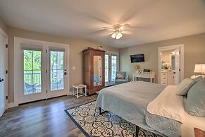 Bright & Airy Home: Chef's Kitchen & Pro Decor!