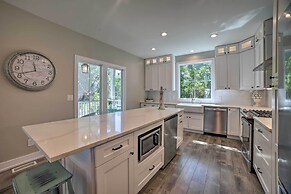 Bright & Airy Home: Chef's Kitchen & Pro Decor!