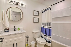 Modern Mountain Escape Near Slopes, Lakes & Trails