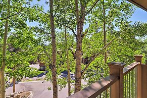 Deck + Spa Access: Modern Breckenridge Condo!