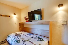 Cozy Ski-in/ski-out Breckenridge Condo: Mtn Views!