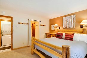 Cozy Ski-in/ski-out Breckenridge Condo: Mtn Views!