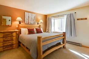 Cozy Ski-in/ski-out Breckenridge Condo: Mtn Views!