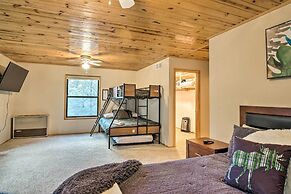 Spacious Pine Mountain Club Cabin w/ Fire Pit