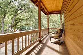 Spacious Pine Mountain Club Cabin w/ Fire Pit