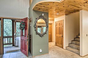 Spacious Pine Mountain Club Cabin w/ Fire Pit