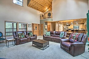 Spacious Pine Mountain Club Cabin w/ Fire Pit