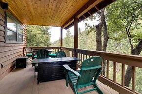 Spacious Pine Mountain Club Cabin w/ Fire Pit