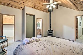 Spacious Pine Mountain Club Cabin w/ Fire Pit
