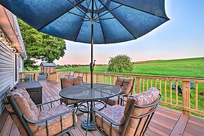 Deck & Game Room: Home in Pennsylvania Countryside
