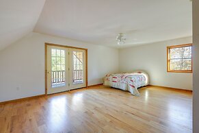 Benton Home on 50 Acres w/ Private Deck & Views!