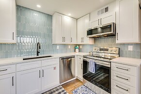 Airy Destin Condo w/ Pool - Walk to Private Beach!