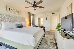 Airy Destin Condo w/ Pool - Walk to Private Beach!