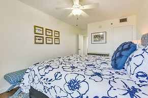 Airy Destin Condo w/ Pool - Walk to Private Beach!