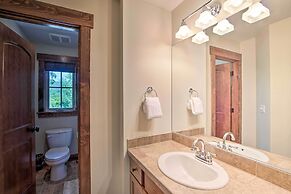 Modern Alpine Home on Prospector Golf Course!