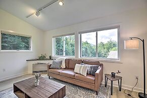 Airy & Bright Hideaway Near Smugglers' Notch!