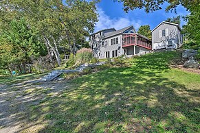 Inviting Lakefront Home: Seasonal Boat Dock!